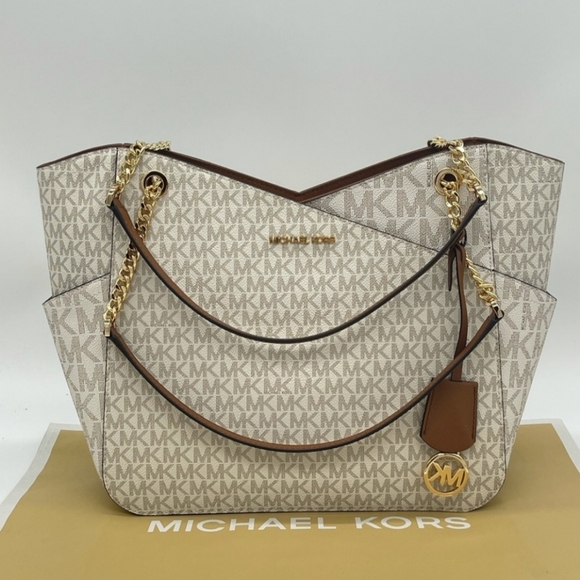 Michael Kors Handbags - 🎁👜Michael kors original brand new with tag